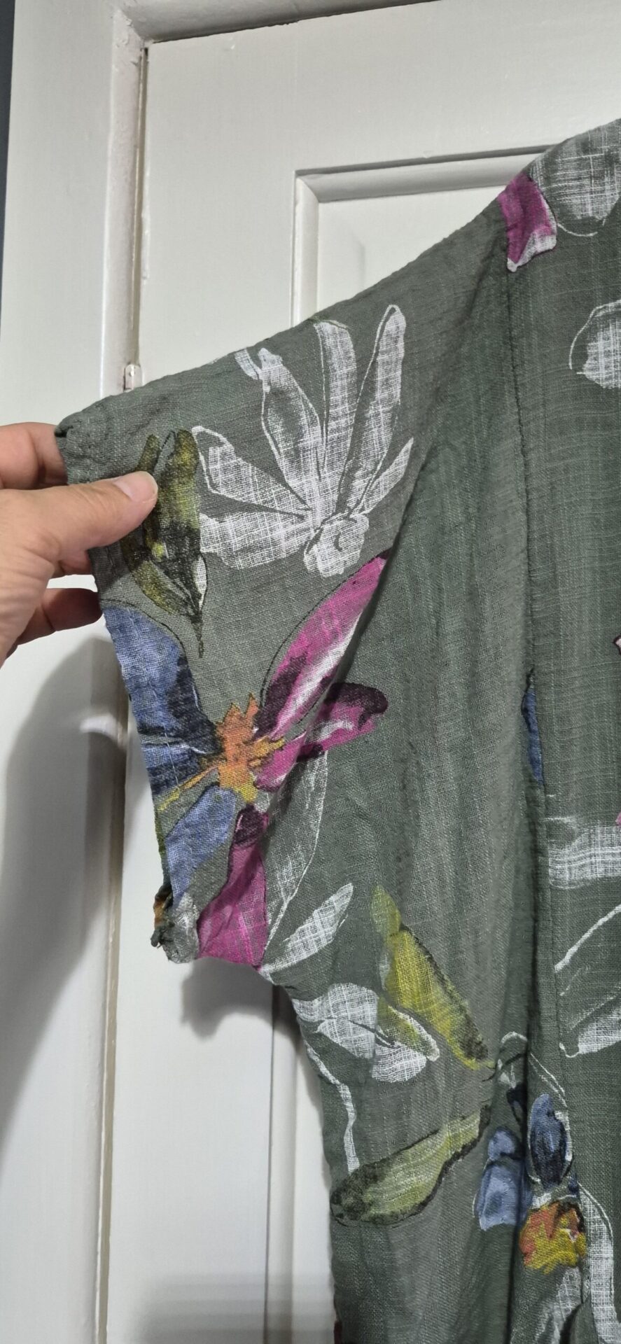 New Khaki Green Floral Pocket Cotton Top One Size fits sizes 18 20 22 24 - Image 4