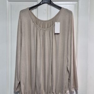 New Ladies Cream Long Sleeved One size fits sizes 16 18 20 22 Plus Size